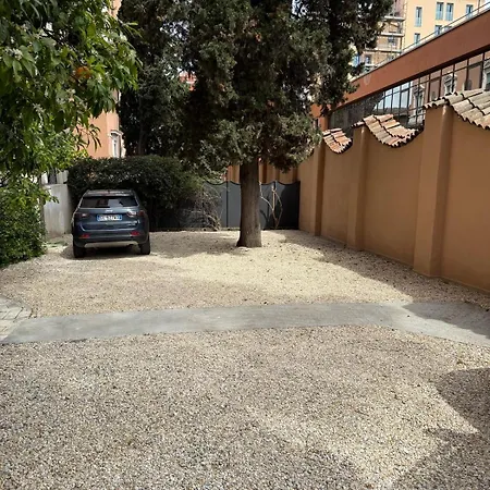 Domus Giulio Guest house *