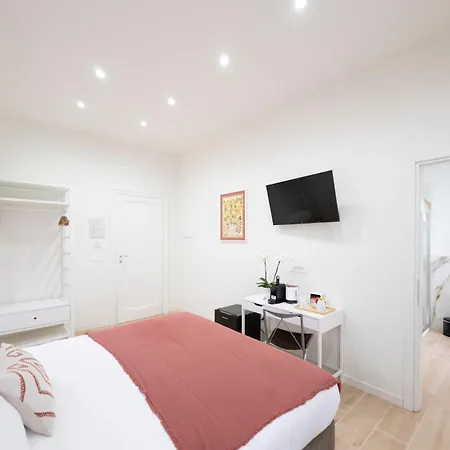 Domus Giulio Konukevi 4*